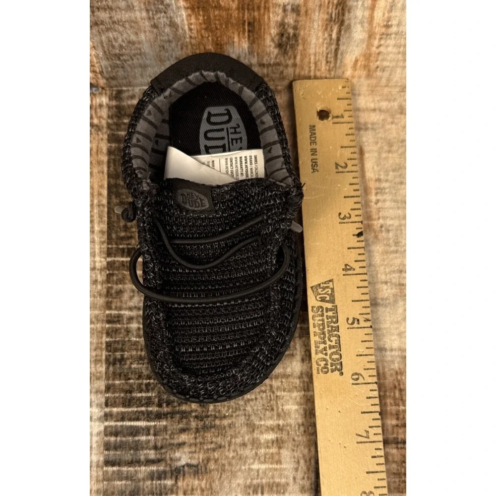 Hey Dude Wally Stretch KIDS Black Canvas Loafer US Size 7C Lightweight